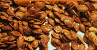 Sweet & Salty Roasted Pumpkin Seeds (THM S)