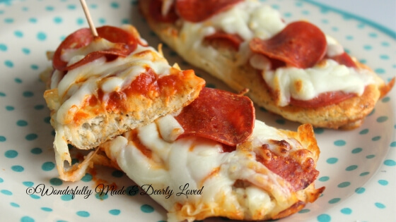 French Bread Pizza (THM S, Low Carb)